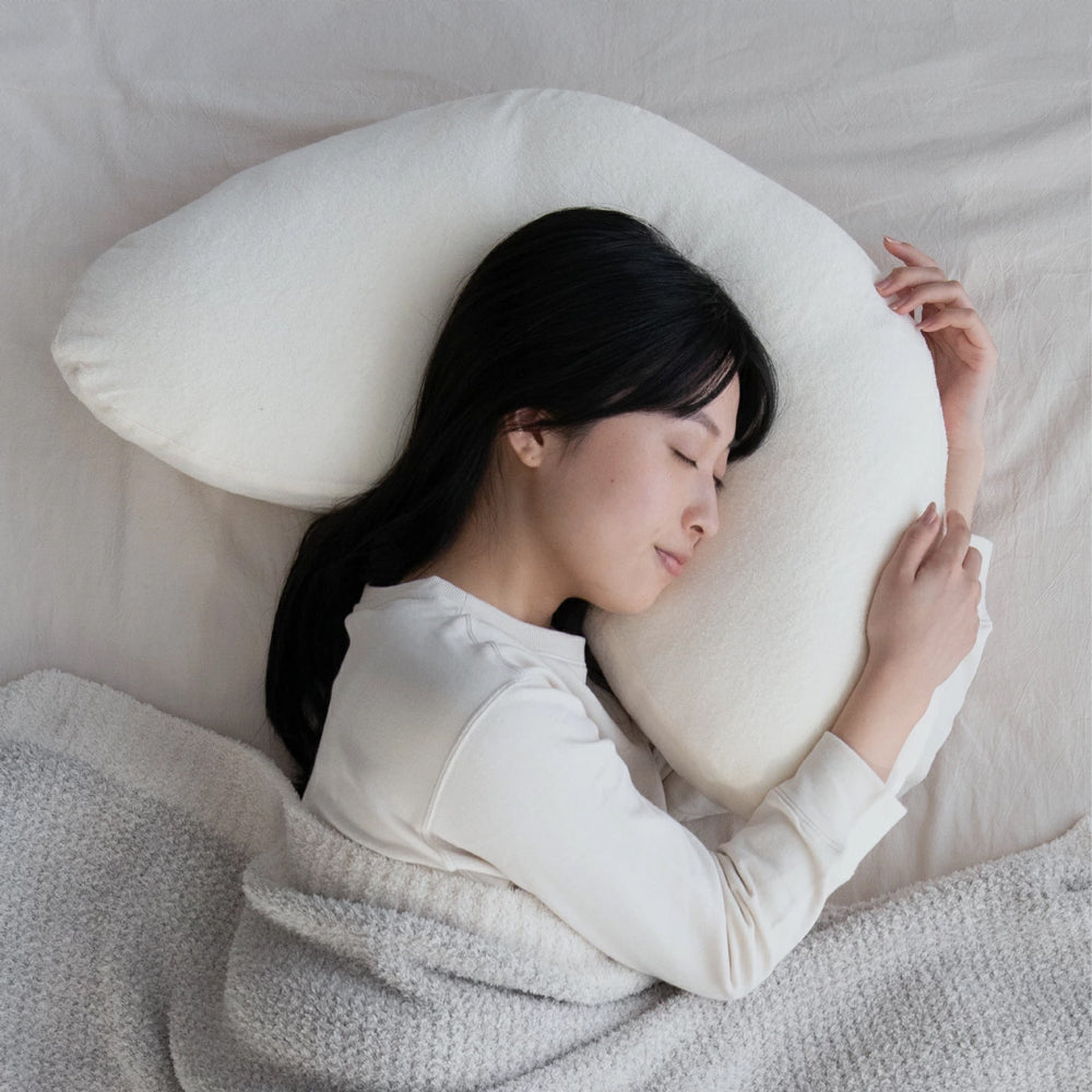 eギフト】cocochi factory 横向き寝専用枕 YOKONEGU Premium – AOYAMA