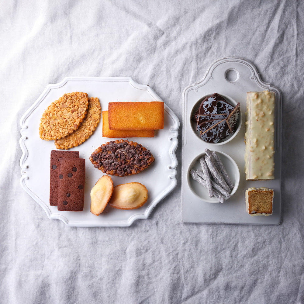 LIFE IS PATISSIER 焼き菓子詰合せ（L） ギフトカード – AOYAMA