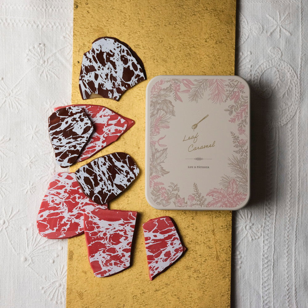 LIFE IS PATISSIER リーフキャラメル缶 ギフトカード – AOYAMA GIFT SALON