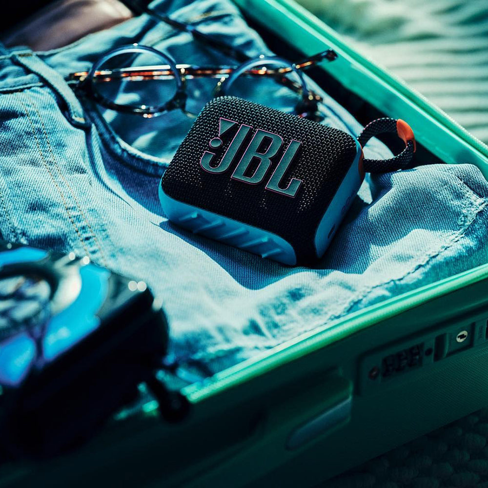 JBL　ウルトラポータブルBluetoothスピーカーGo 4　FUNKY BLACK　eギフト