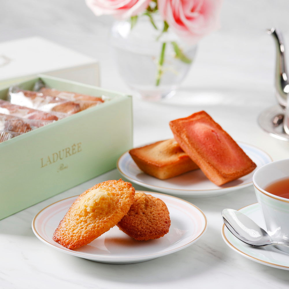 eギフト】LADUREE（ラデュレ）コフレ・フィナンシェ＆マドレーヌ 12個