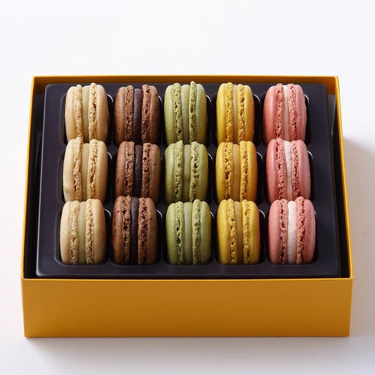 ピエール・エルメ・パリ マカロン 15個詰合わせ　eギフト