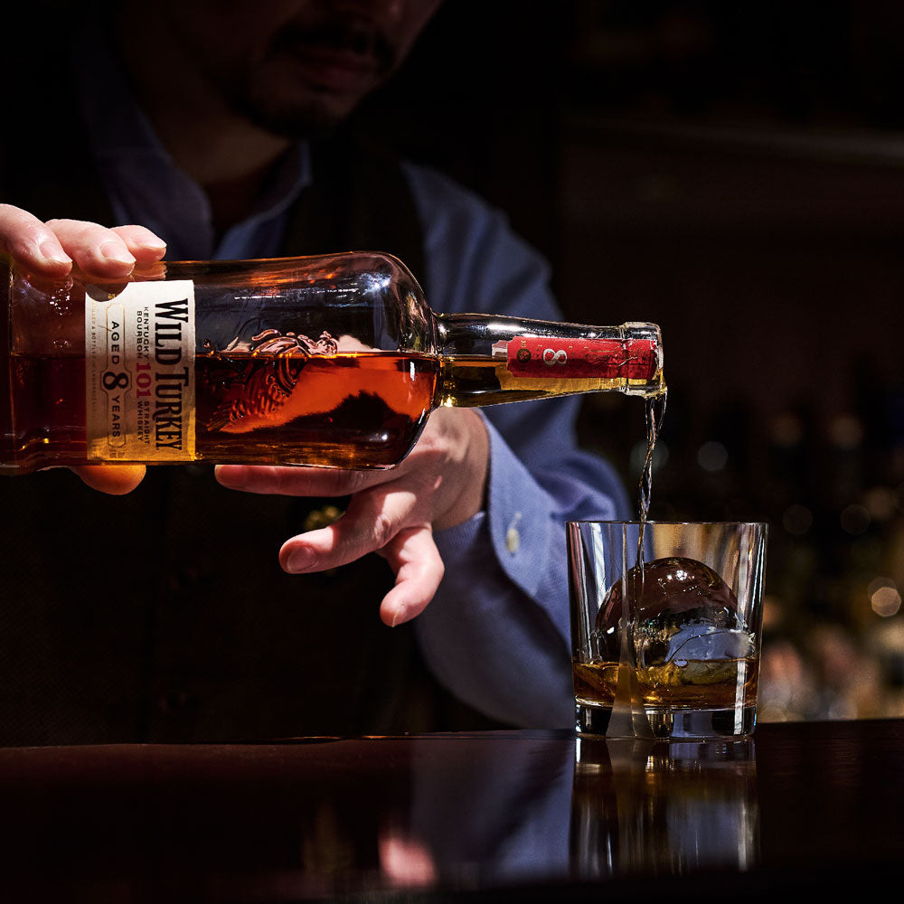 eギフト】WILD TURKEY(ワイルドターキー)8年(1本) | 結婚祝いや誕生日