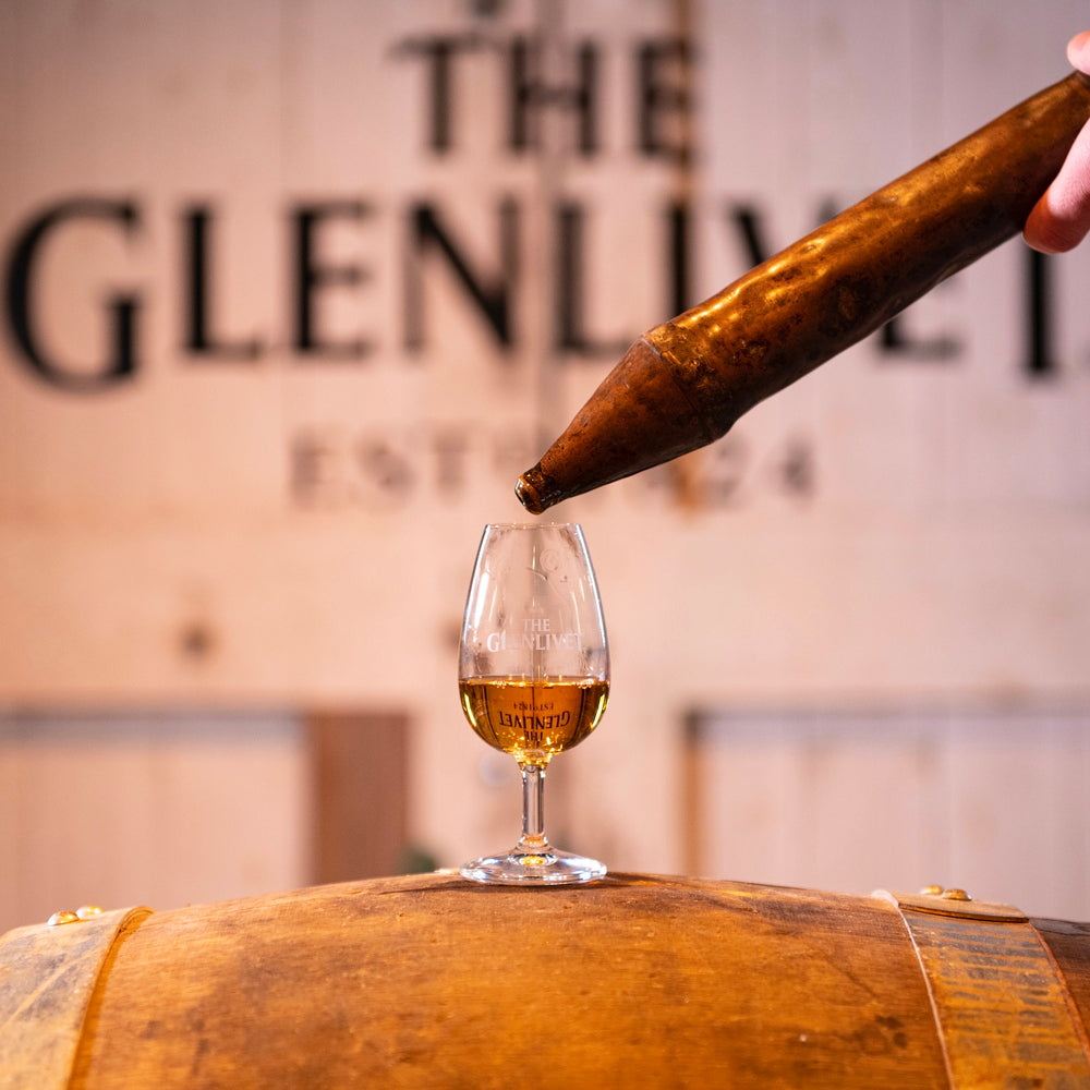 1824年創業スコッチ・ウイスキー ザ・グレンリベット  12年 箱入 700ml　eギフト