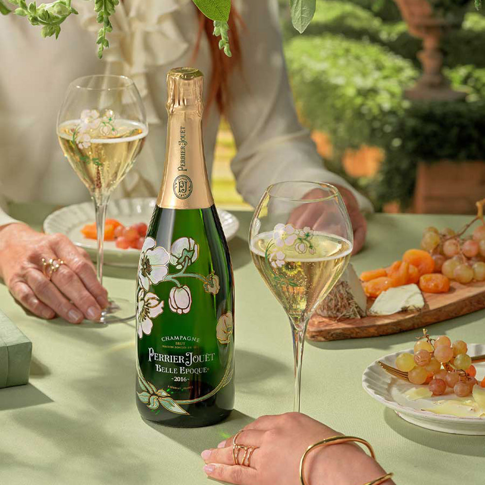 1811年創業シャンパーニュ ペリエ ジュエ ベル エポック 2016 箱